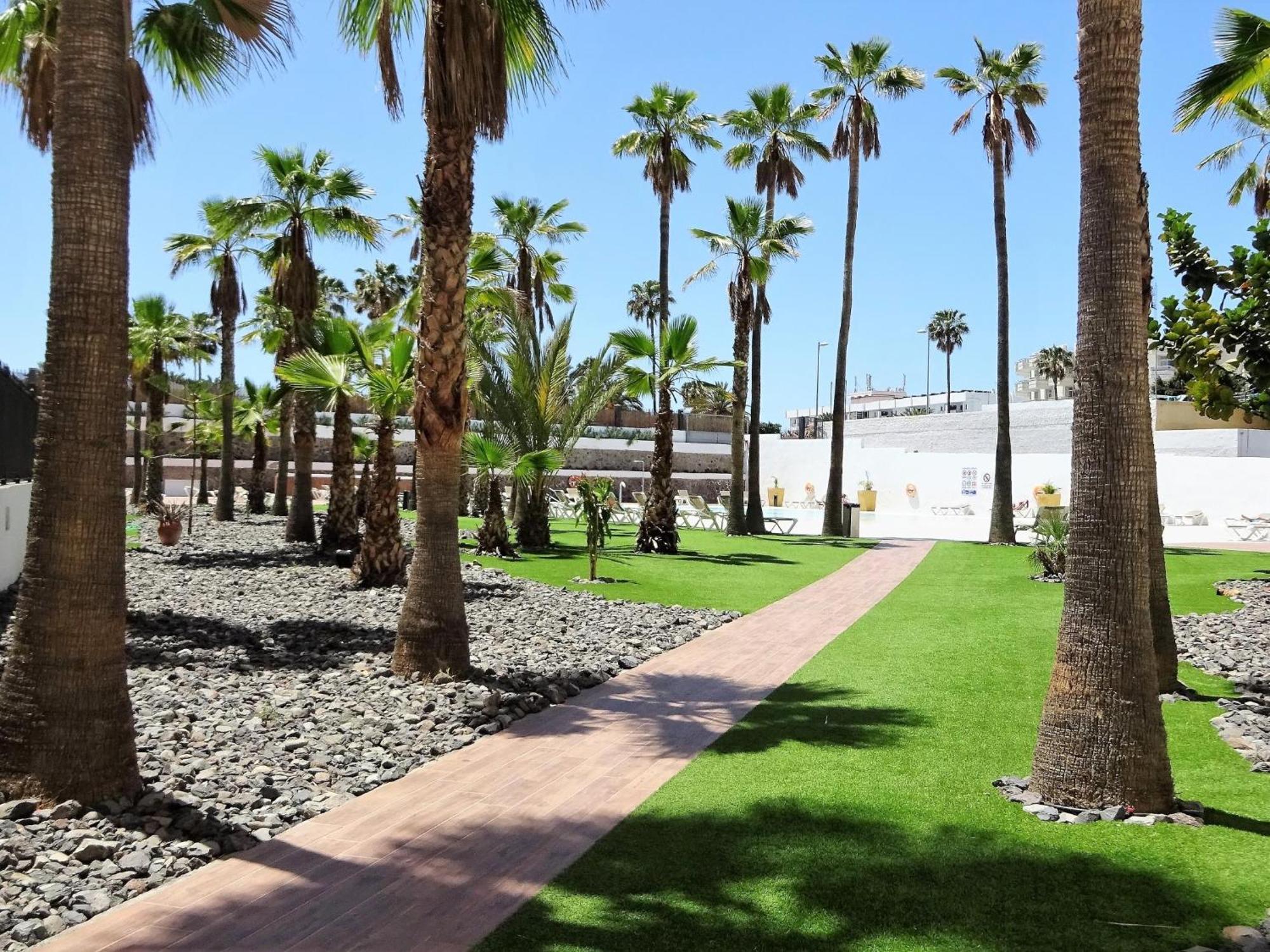 Holiday Vibes In Playa Del Ingles Bagian luar foto